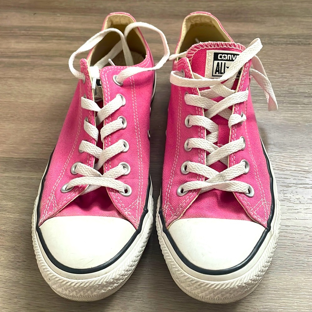 Pink classic converse